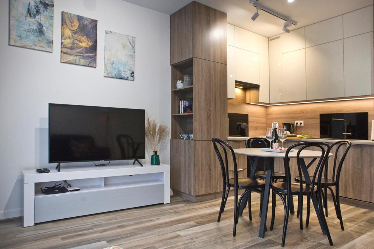 Goclaw P&O Serviced Apartments Varsovia Exterior foto