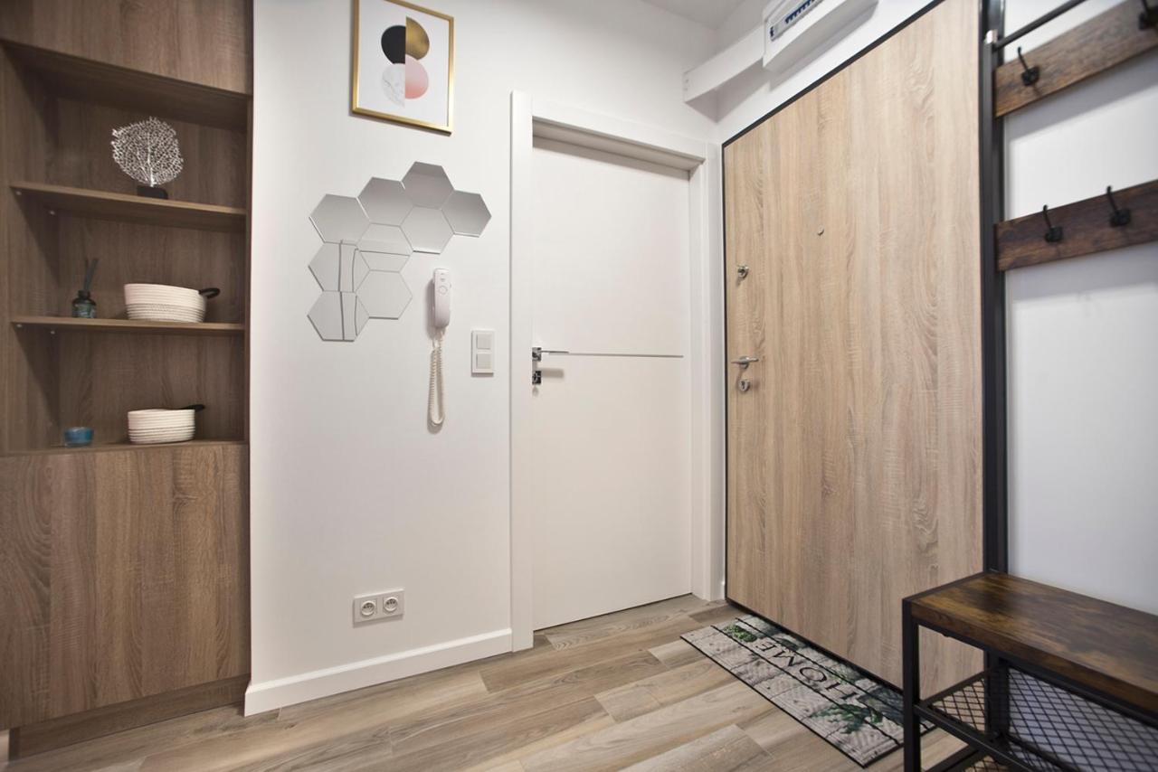 Goclaw P&O Serviced Apartments Varsovia Exterior foto
